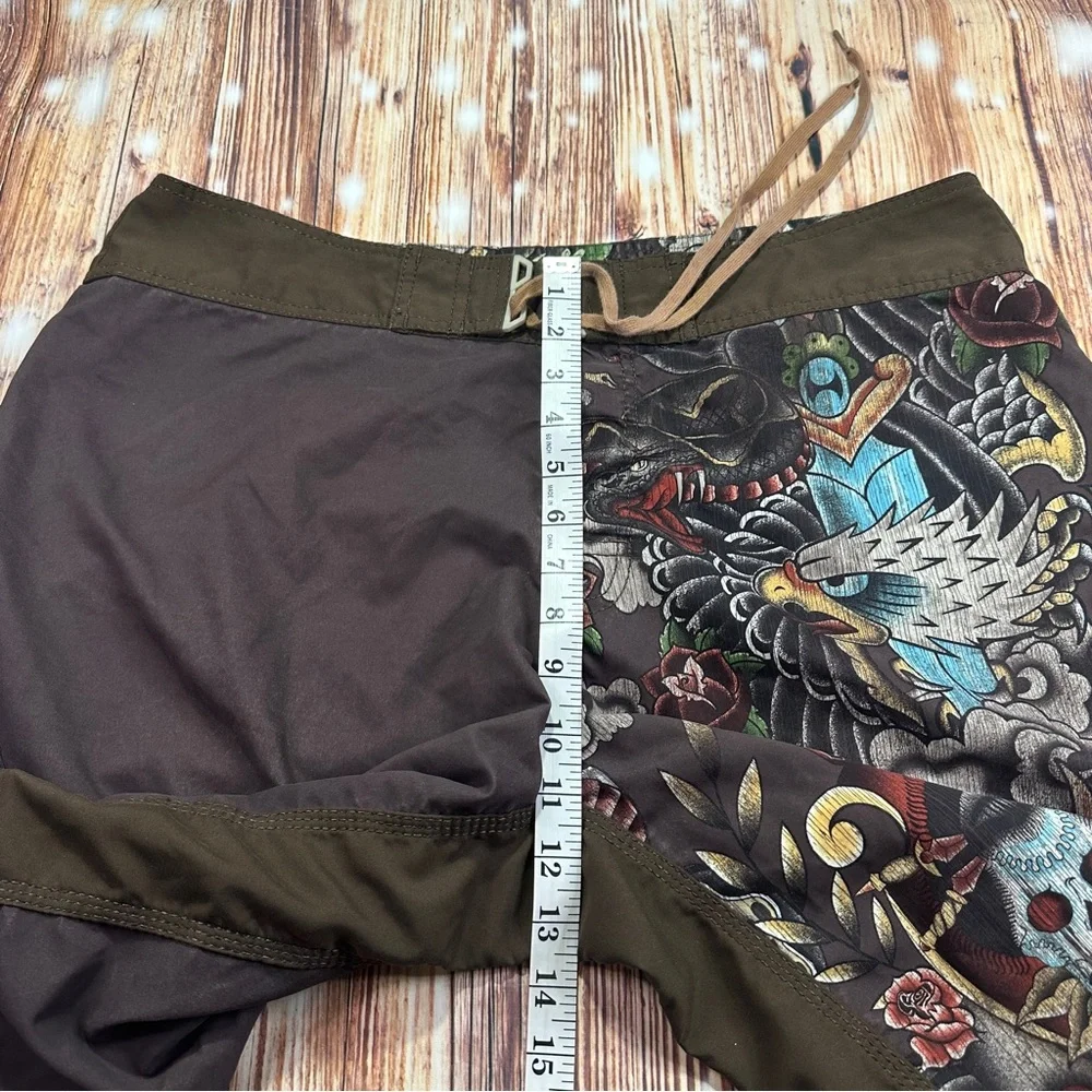 Y2K Billabong Board Shorts Snake/Eagle/Skull Tattoo Print Men's Size 38